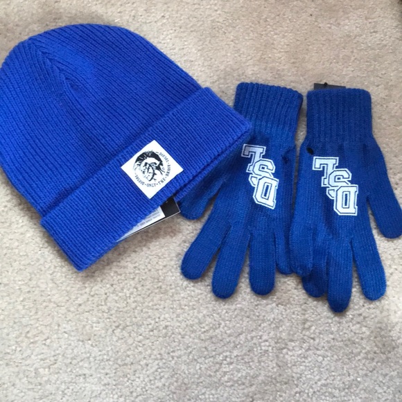 Diesel Other - Diesel Bini hat and gloves set.